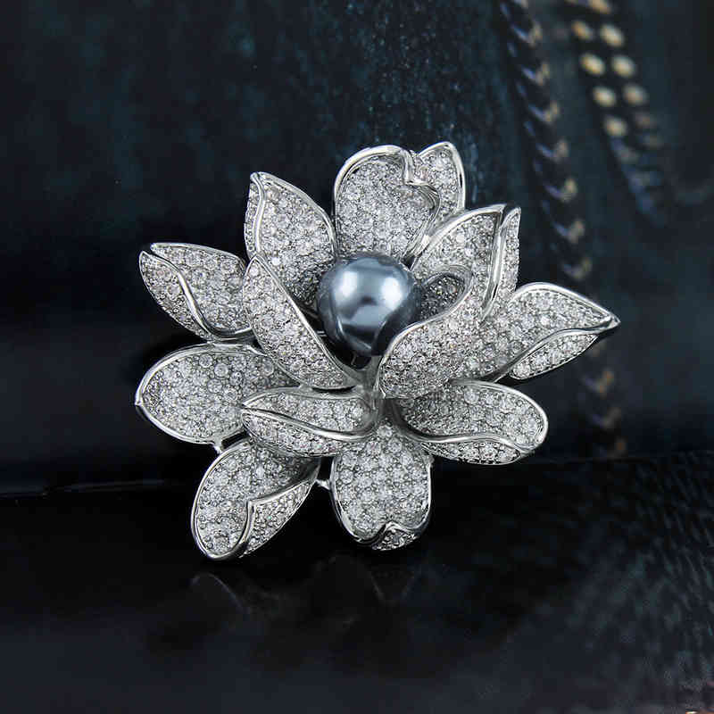 Elegant Lady Lotus Brooch Real Gold Plating High-grade Zircon Anti Light Pin Accessories