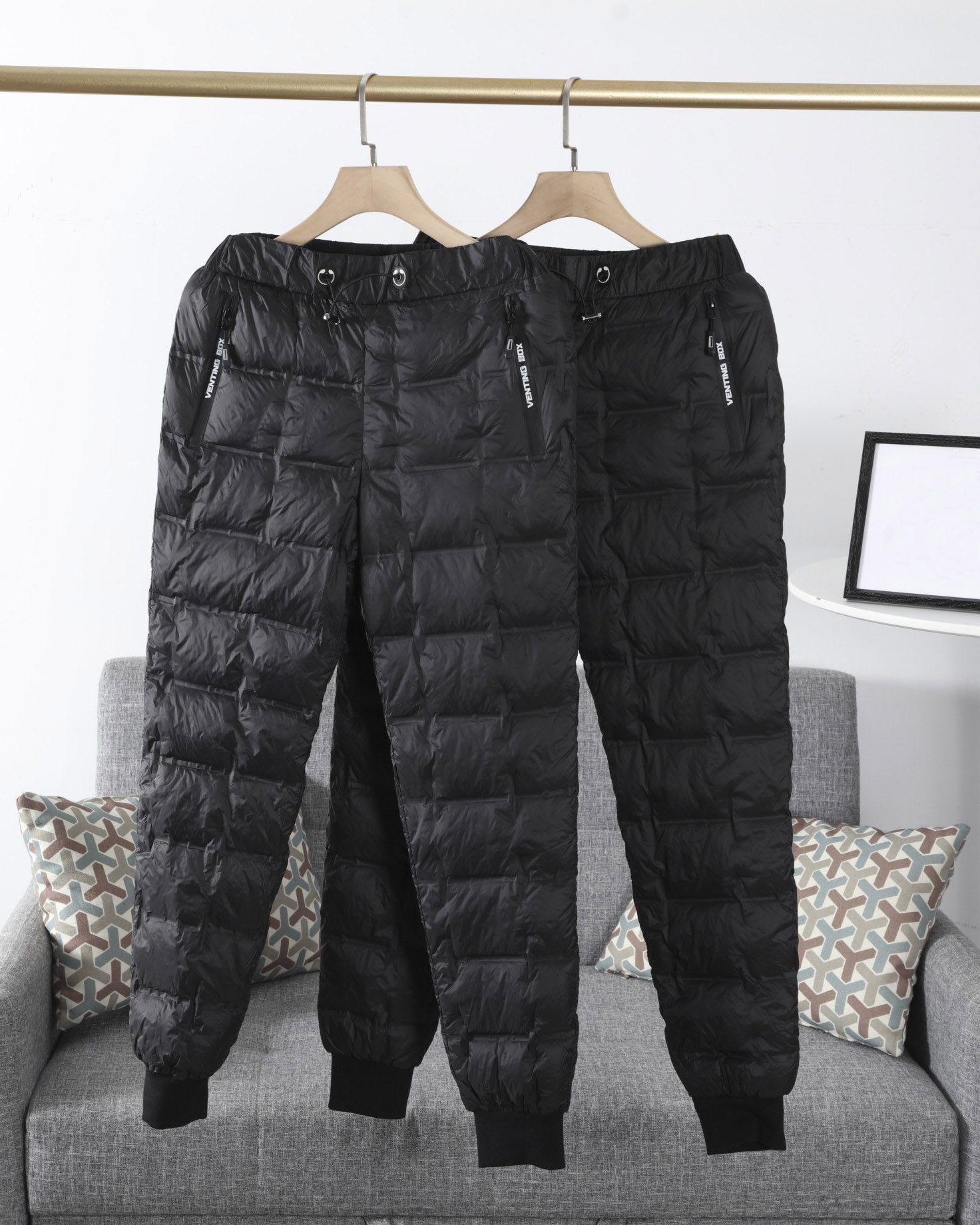 21ss Top nylon womens pants travel retro classic sweat pants 90% white goose down Check asian size Triangular metal winter down pants, Black
21ss Top nylon womens pants travel retro classic sweat pants 90% white goose down Check asian size Triangular metal winter down pants, Black