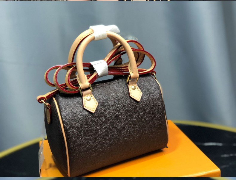 Shoulder Bag Woman Sale Discount Quality Metis Handbag leather handle designer floral letters checkers plaid men backpacks
Shoulder Bag Woman Sale Discount Quality Metis Handbag leather handle designer floral letters checkers plaid men backpacks