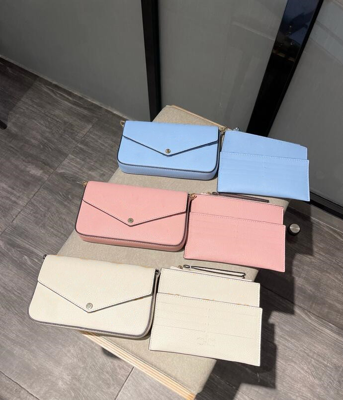 bag Quality Designers Classic Luxurys A Three-piece Crossbody Free One Shoulder And Envelope Ladies Top Handbag Sof Bags Fashion Women 2021 M80498, Red;black
bag Quality Designers Classic Luxurys A Three-piece Crossbody Free One Shoulder And Envelope Ladies Top Handbag Sof Bags Fashion Women 2021 M80498, Red;black