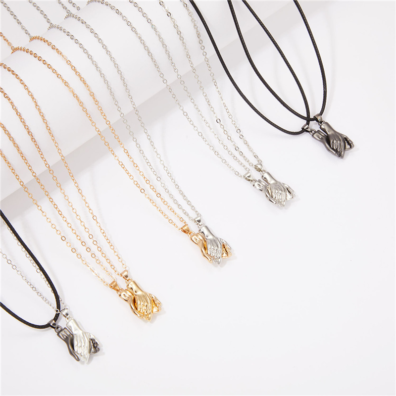 2pcs/set Magnetic Couple Necklace Lovers Hold Hands Pendant Distance Charm Necklaces Women Men Friendship Valentine's Day Gifts
2pcs/set Magnetic Couple Necklace Lovers Hold Hands Pendant Distance Charm Necklaces Women Men Friendship Valentine's Day Gifts