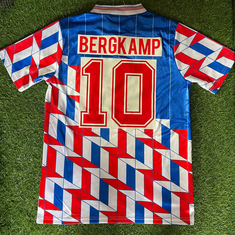 TOP 1990 retro Soccer Jersey STAR BERGKAMP 10 RIJKAARD 4 KLUIVERT 15 DE BOER maillot football shirts kit 89/90 IBRAHIMOVIC futebol Shirt Kits camisa Camiseta SIZE S-XXL, 1990 away shirt
TOP 1990 retro Soccer Jersey STAR BERGKAMP 10 RIJKAARD 4 KLUIVERT 15 DE BOER maillot football shirts kit 89/90 IBRAHIMOVIC futebol Shirt Kits camisa Camiseta SIZE S-XXL, 1990 away shirt