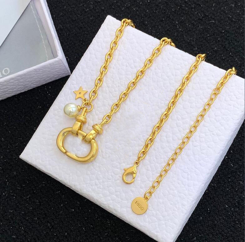 Fashion Pearl Star Charm Bijoux Cuban Link Statement Choker Necklace Designer Brand Jewelry Chain For Women Lady Bride Party Wedding Lovers, Golden;silver
Fashion Pearl Star Charm Bijoux Cuban Link Statement Choker Necklace Designer Brand Jewelry Chain For Women Lady Bride Party Wedding Lovers, Golden;silver