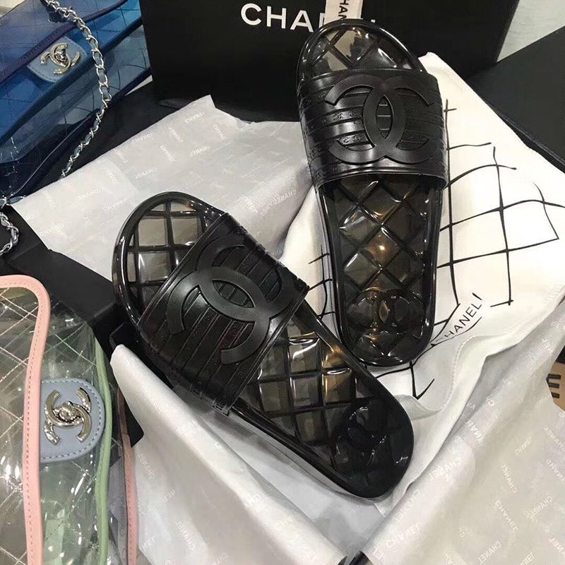 2021 PVC Transparent Sandals Designer Rubber Slippers Women Mules Black White Clear Flat Shoes Fashion Ladies Slides With Box
2021 PVC Transparent Sandals Designer Rubber Slippers Women Mules Black White Clear Flat Shoes Fashion Ladies Slides With Box