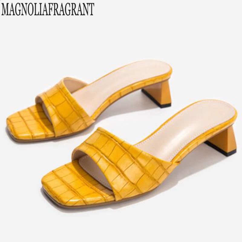Slippers 2021 Summer High-heels Korean Wearing Wild Fashion Open-toe Thick Heel Women Sandals And Zapatos De Mujer Hy400, Black
Slippers 2021 Summer High-heels Korean Wearing Wild Fashion Open-toe Thick Heel Women Sandals And Zapatos De Mujer Hy400, Black