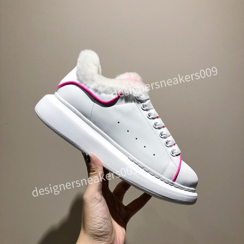 Winter 2021 new men Women embossed lacing middle boots flat heel middle boot Good leather luster Round head 34-46, 04
Winter 2021 new men Women embossed lacing middle boots flat heel middle boot Good leather luster Round head 34-46, 04