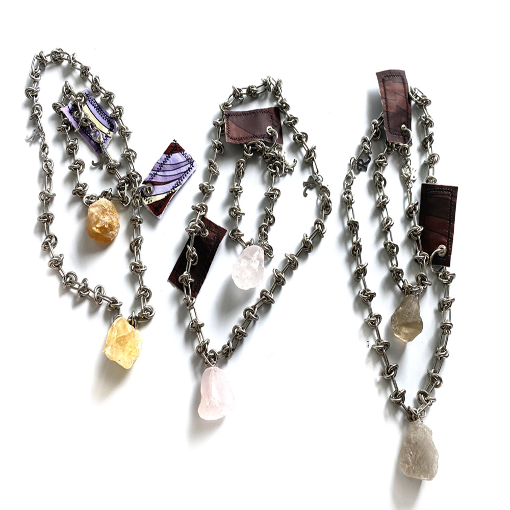 21ss fashion jewelry Raf Simons high quality natural crystal pendant thorn Necklace collarbone chain personalized men's and women's bracelet holiday gift
21ss fashion jewelry Raf Simons high quality natural crystal pendant thorn Necklace collarbone chain personalized men's and women's bracelet holiday gift
