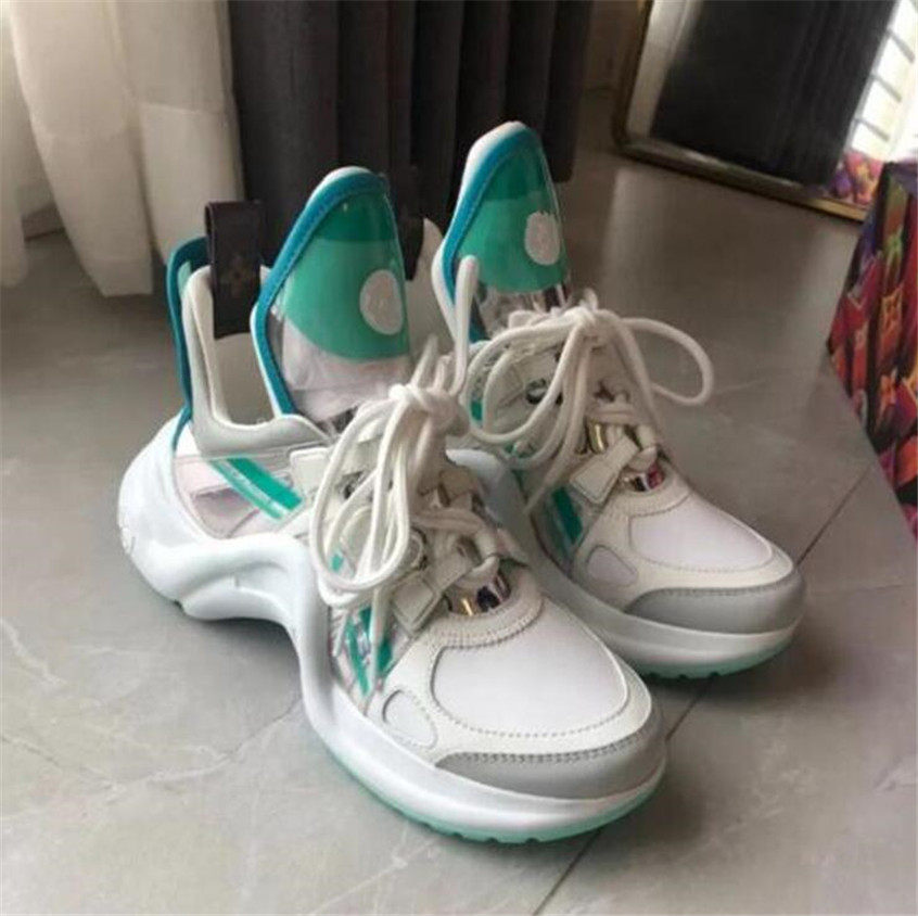 2021 Classic style women and men Sneaker fashion Casual shoes for woman Trainers Walking sneakers more colour pretty 35-40, Black
2021 Classic style women and men Sneaker fashion Casual shoes for woman Trainers Walking sneakers more colour pretty 35-40, Black
