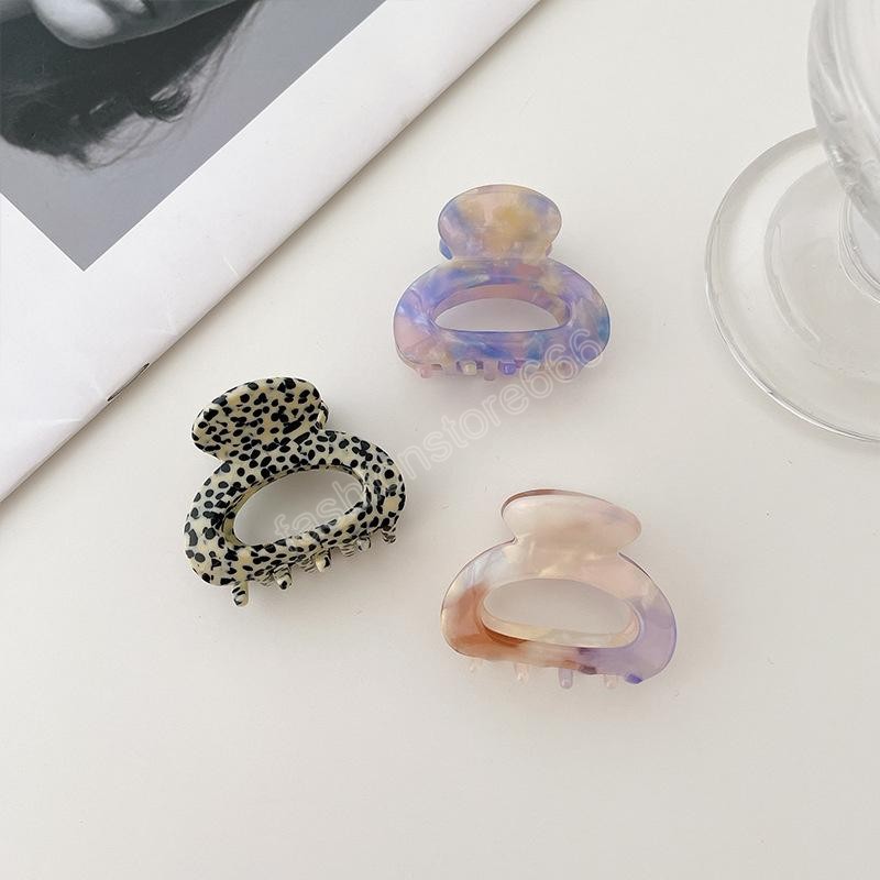 Length 4.5 CM Girls Colorful Hollow Out Hair Clamps Mini Size Claw Clips Korean Women Scrunchies Ponytail Shower Hairpins Hair Accessories 6 Color