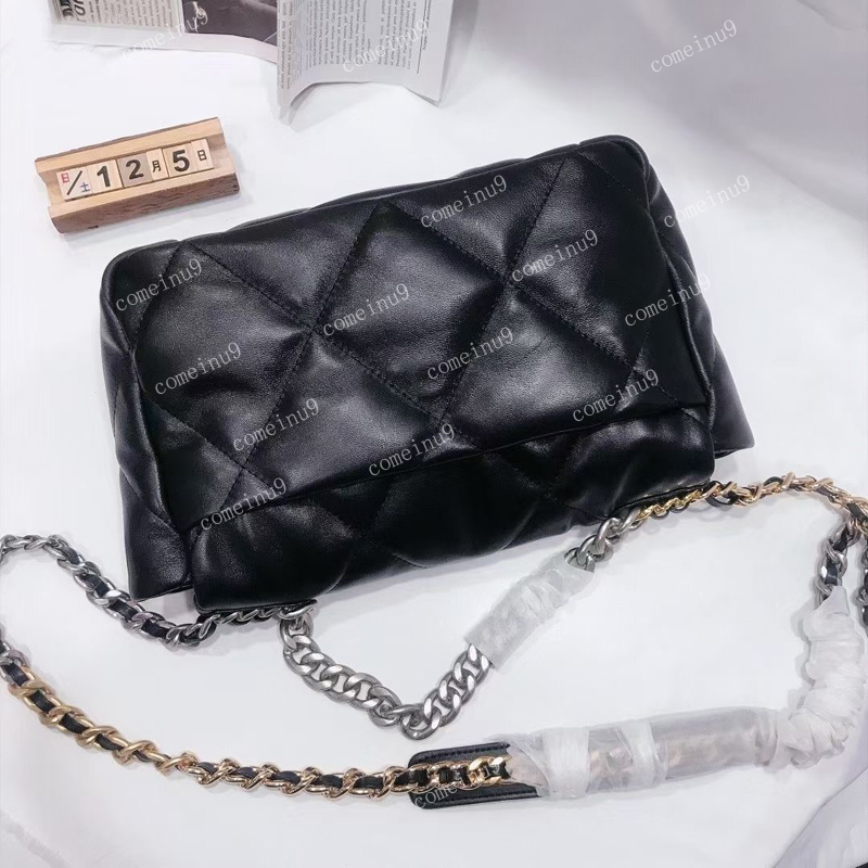 Wholesale 2022 Women Fashion Black Soft Lambskin Tofu Bag 26cm Gold/Silver Chain Shoulder Bags Genuine Leather Crossbody Purse 30cm with dust bag High Quality, Silver lock hardware
Wholesale 2022 Women Fashion Black Soft Lambskin Tofu Bag 26cm Gold/Silver Chain Shoulder Bags Genuine Leather Crossbody Purse 30cm with dust bag High Quality, Silver lock hardware