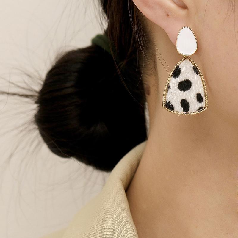 Stud Korean Women Simple Cute Geometric Earrings Colorful Enamel Stitching Jewelry Gifts, Golden;silver
Stud Korean Women Simple Cute Geometric Earrings Colorful Enamel Stitching Jewelry Gifts, Golden;silver