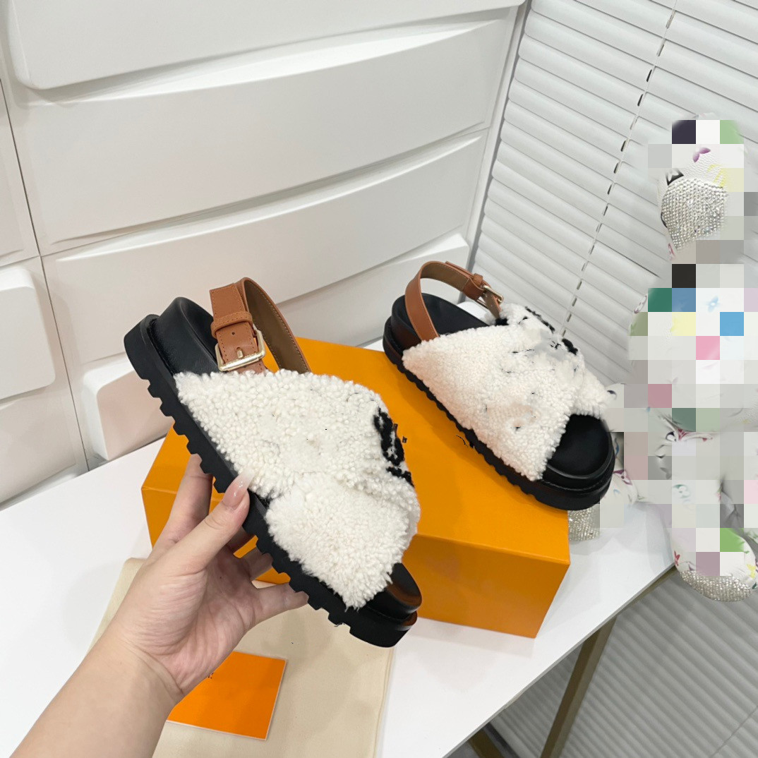 Luxurys Designers Women Sandals Wool Slide Winter fur Fluffy Furry letters Sandal Warm Comfortable Slides Fuzzy Girl Flip Flop Slippers 2022, Box 
Luxurys Designers Women Sandals Wool Slide Winter fur Fluffy Furry letters Sandal Warm Comfortable Slides Fuzzy Girl Flip Flop Slippers 2022, Box
