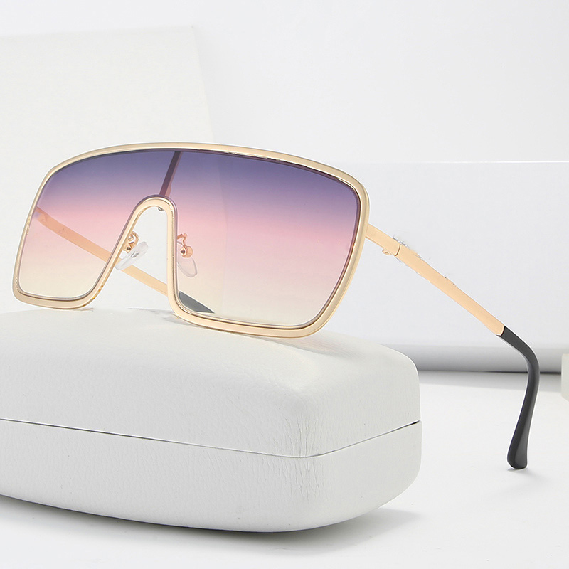 2021 Beautiful and Stylish summer Womens Sunglasses Trans Designer Luxury Brand Sunglasses Men Vintage Metal With Original Box, White;black
2021 Beautiful and Stylish summer Womens Sunglasses Trans Designer Luxury Brand Sunglasses Men Vintage Metal With Original Box, White;black