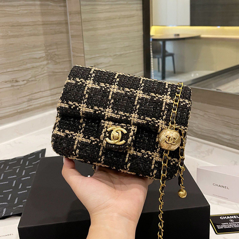 17C/20C Chanel Shou… - image