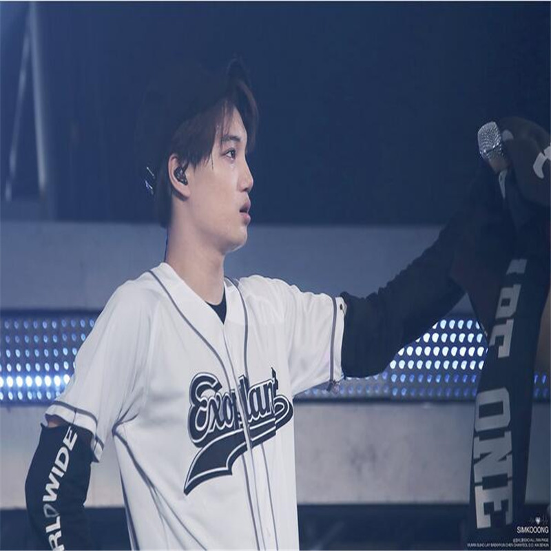 EXO Planet 3 EXOrDIUM T-shirt In Seoul KPOP Unisex BUTTON DOWN Tshirt Baekhyun Summer Tops Fashion Korean Fans Tees 210406