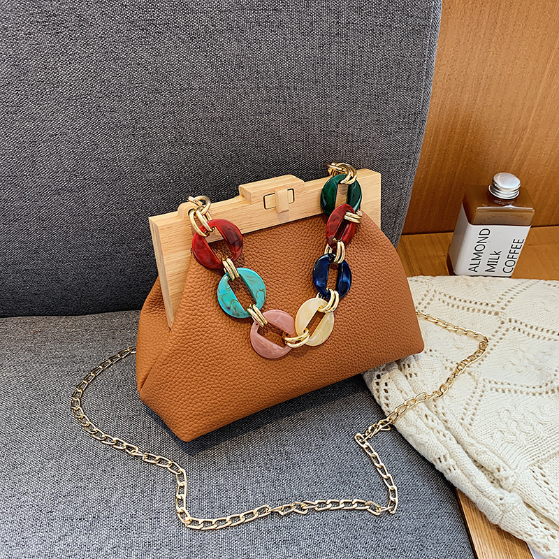Daily bagBrand female chain shoulder bag designer fashion handbags luxury lady wooden handle clip woman purses crossbody bags satchels, White shoulder bag 
Daily bagBrand female chain shoulder bag designer fashion handbags luxury lady wooden handle clip woman purses crossbody bags satchels, White shoulder bag