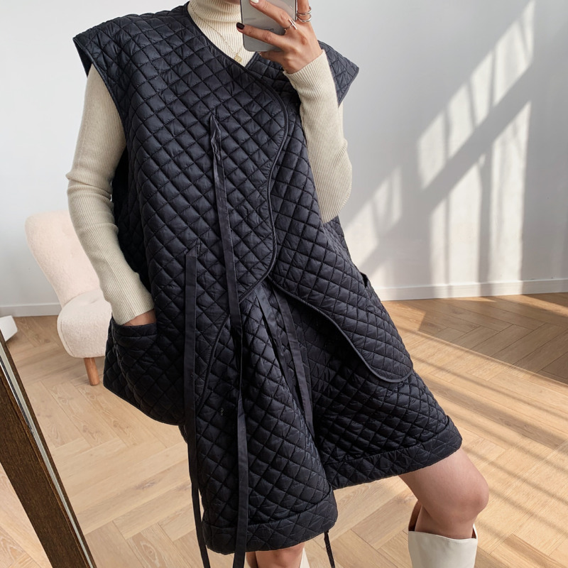 Personality Argyle Cotton Padded Lace Up Sleeveless Waistcoat And Shorts Two Piece Sets For Women In Spring 210427
