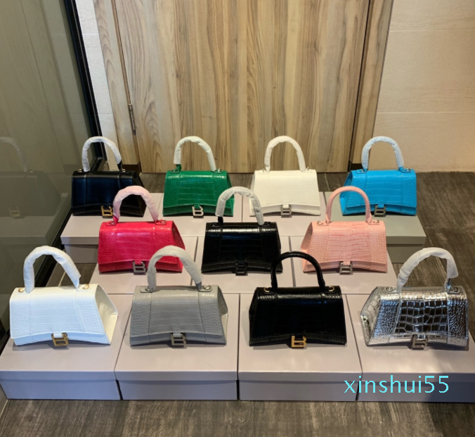 2021 latest hourglass Bags Catwalk style Designers Womens Handbags Purses Classic high-end hardware Shoulder Bag two sizes, multi-color
2021 latest hourglass Bags Catwalk style Designers Womens Handbags Purses Classic high-end hardware Shoulder Bag two sizes, multi-color