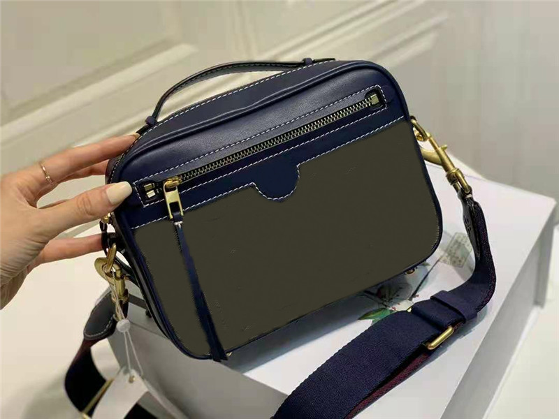 Top Quality Leather & Canvas Patchwork Camera Bags Arco di Trionfo Printing Cross Body Jacquard Woven Cloth Calf Trim Shoulder Bag Gold Wire Drawing Hardware Handbags, Deep blue
Top Quality Leather & Canvas Patchwork Camera Bags Arco di Trionfo Printing Cross Body Jacquard Woven Cloth Calf Trim Shoulder Bag Gold Wire Drawing Hardware Handbags, Deep blue