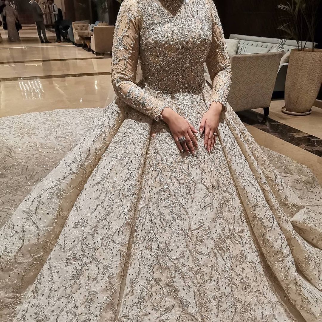 Saudi Arabia Full Beading Ball Gown Wedding Dress High Neck Long Sleeve Luxury Lace Sequins Appliques Bridal Gowns Crystal Bride robes de mariée