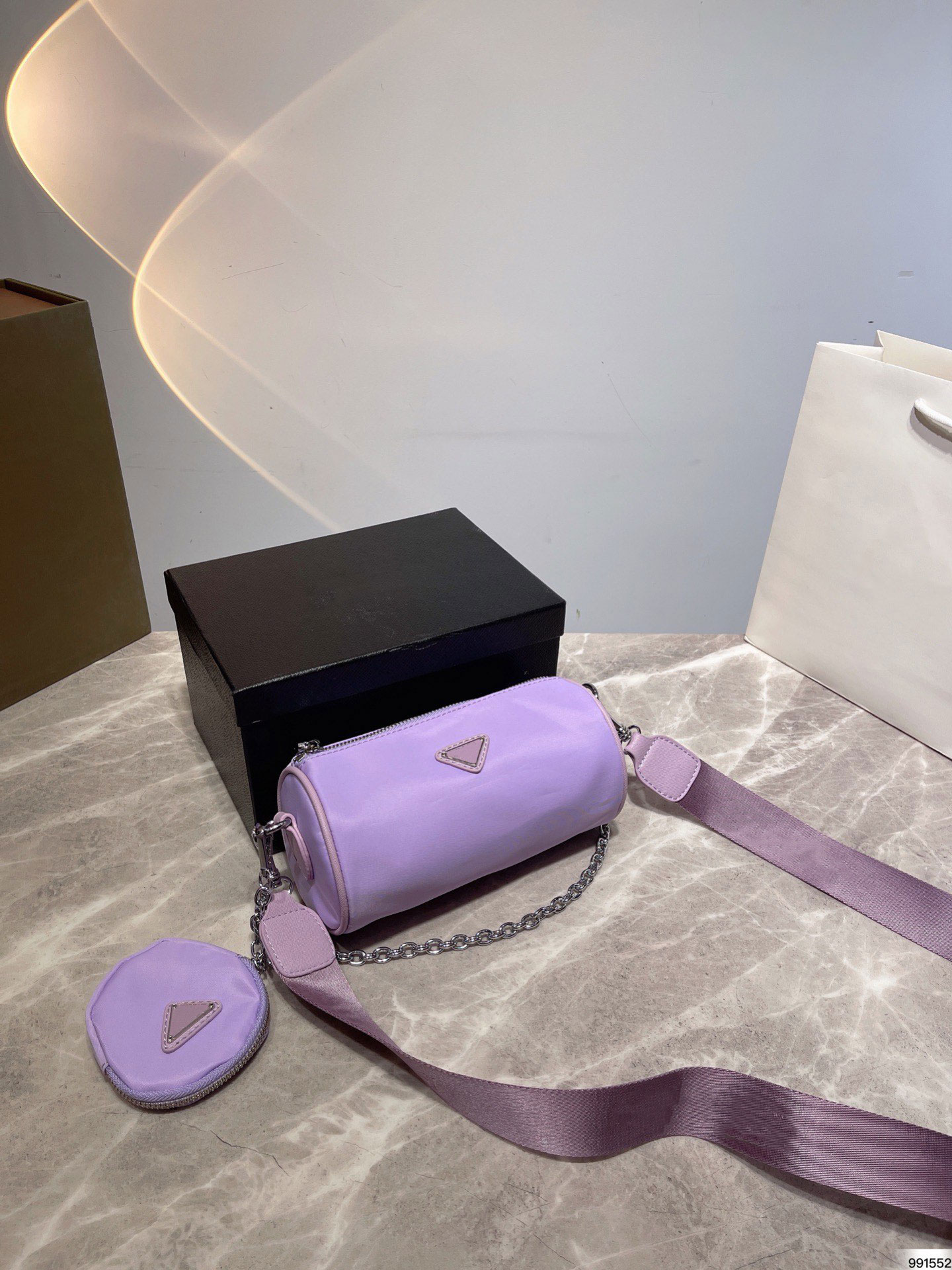 New totes nylon cloth shoulder bags waterproof handbag triangle label drawstring vegetable basket handbags women hobo pillow bag three-in-one chain armpit bag, I need see other product 
New totes nylon cloth shoulder bags waterproof handbag triangle label drawstring vegetable basket handbags women hobo pillow bag three-in-one chain armpit bag, I need see other product