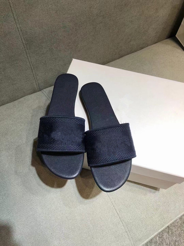 slippers Luxury Designer Slipper girl Scuffs Nice Summer Sandals Beach Slide Ladies Knitting Flip Flops Floral Color dustbag shoes high quality Womans shoe, Blue
slippers Luxury Designer Slipper girl Scuffs Nice Summer Sandals Beach Slide Ladies Knitting Flip Flops Floral Color dustbag shoes high quality Womans shoe, Blue