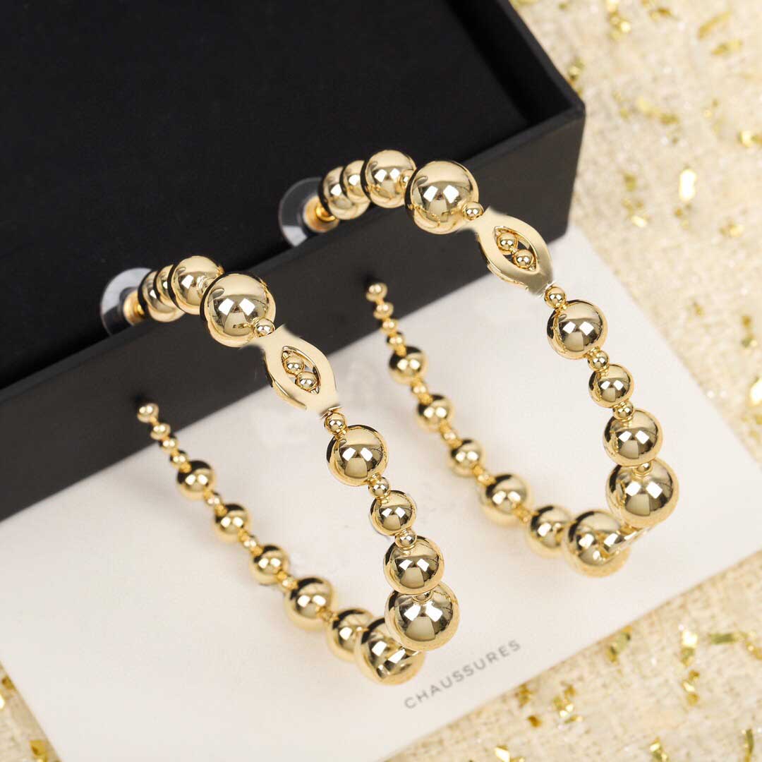 2021 Large size Half round drop earring in 18k gold plated and beads design for women wedding jewelry gift have box stamp PS3217A
2021 Large size Half round drop earring in 18k gold plated and beads design for women wedding jewelry gift have box stamp PS3217A