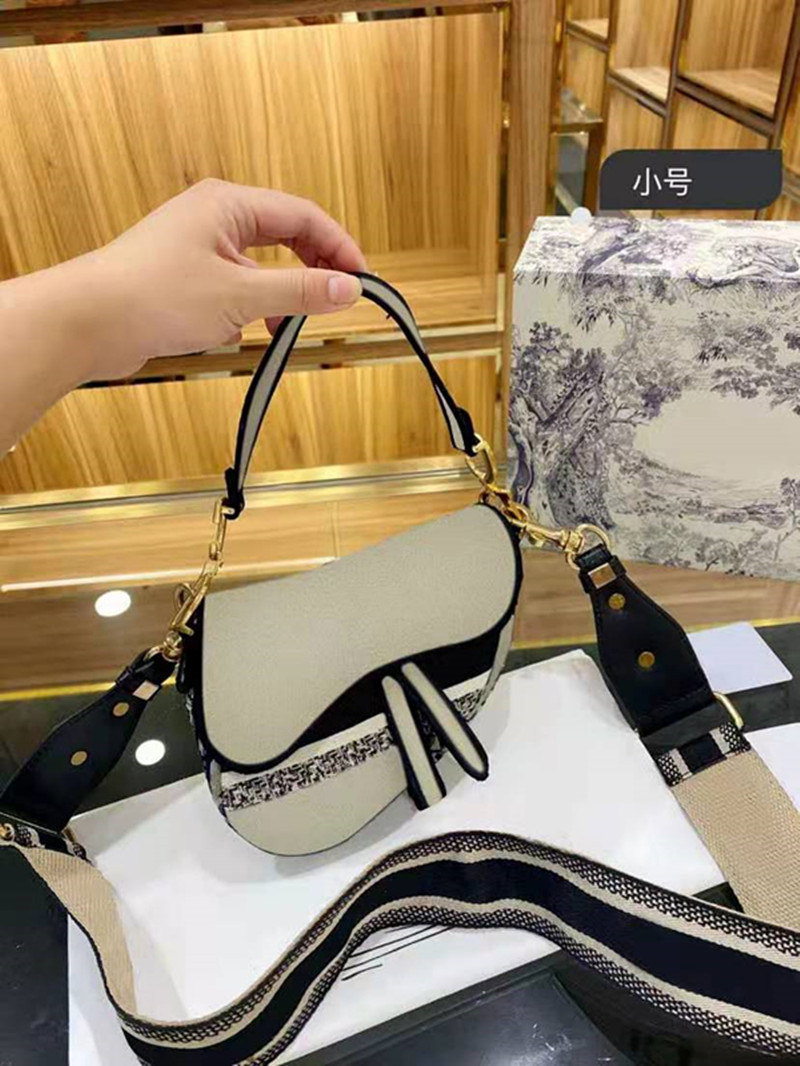 Top Quality Shoulder Crossbody Bags 2021 Latest Ladies Fashion Pochette Luxury designer Wallet Print Embroidery saddle bag Genuine Leather woman purses lady tote