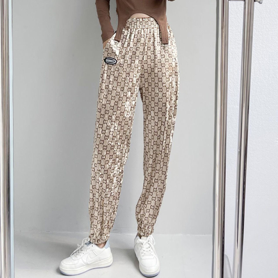 2021 Fashion Designer Fall Pants For Women High-end velvet comfortable loose soft letter print wide leg pantss S-XL, Black;white
2021 Fashion Designer Fall Pants For Women High-end velvet comfortable loose soft letter print wide leg pantss S-XL, Black;white