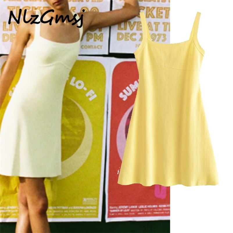 Summer Dress Sleeveless Spaghetti Straps Backless Woman Fashion Elegant Knitted Mini es 04 210628, As picture
Summer Dress Sleeveless Spaghetti Straps Backless Woman Fashion Elegant Knitted Mini es 04 210628, As picture