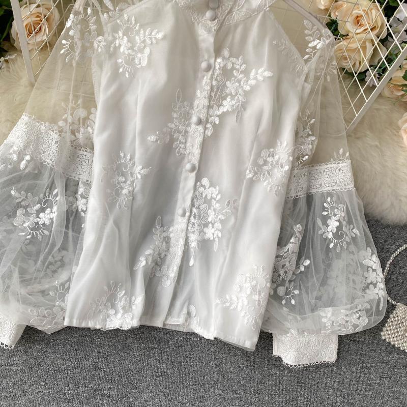 Lady Retro Mesh Lace Tops Womens Stand Collar 3D Embroidered Long Lantern Sleeve Court Slim Shirt Elegant Blouse P298 210401