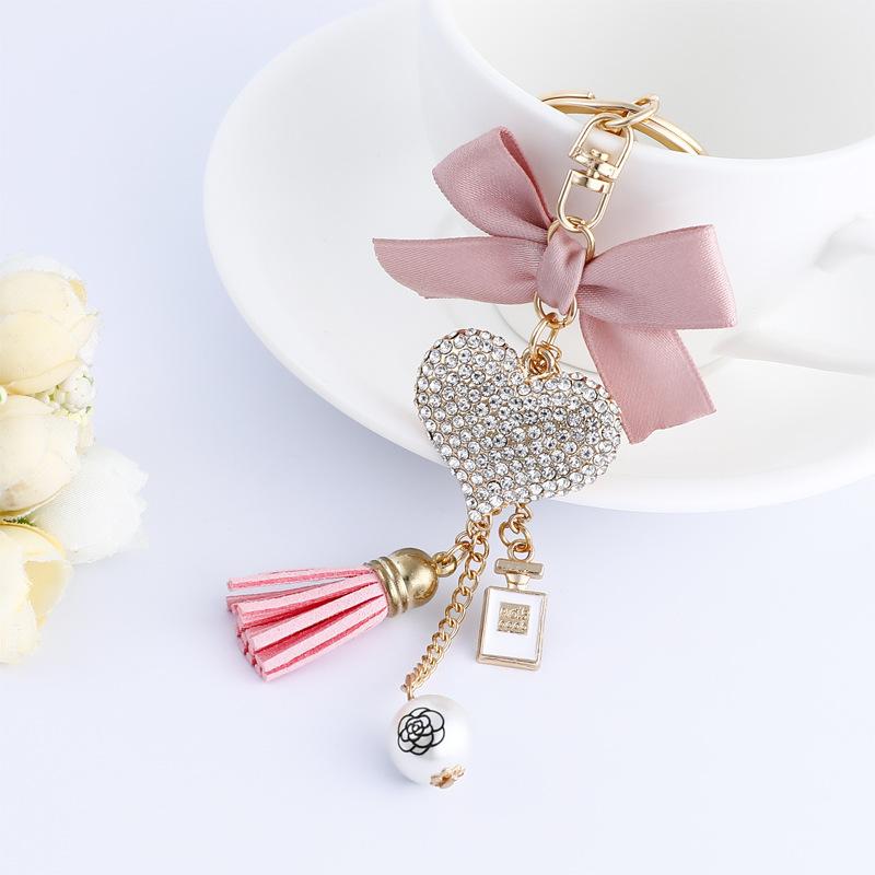 Keychains XDPQQ Europe And America Fashion Rhinestone Love Keychain Pendant Bowknot Pearl Tassel
Keychains XDPQQ Europe And America Fashion Rhinestone Love Keychain Pendant Bowknot Pearl Tassel