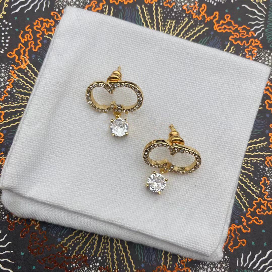 Fashion Cute Ear Stud Crystal Bridal Earring 14k Gold Girls Bling Earrings Lady Diamond Studs Lovers Girlfriends Gift Designer Woman Jewelry Bulk Fast Delivery Box
Fashion Cute Ear Stud Crystal Bridal Earring 14k Gold Girls Bling Earrings Lady Diamond Studs Lovers Girlfriends Gift Designer Woman Jewelry Bulk Fast Delivery Box