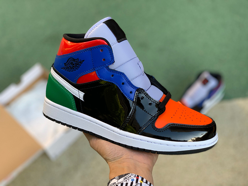 The High quality Jumpman Men's Basketball Shoes were released as 1 S OG Colorful Women's Sneaker Size 36-46
The High quality Jumpman Men's Basketball Shoes were released as 1 S OG Colorful Women's Sneaker Size 36-46