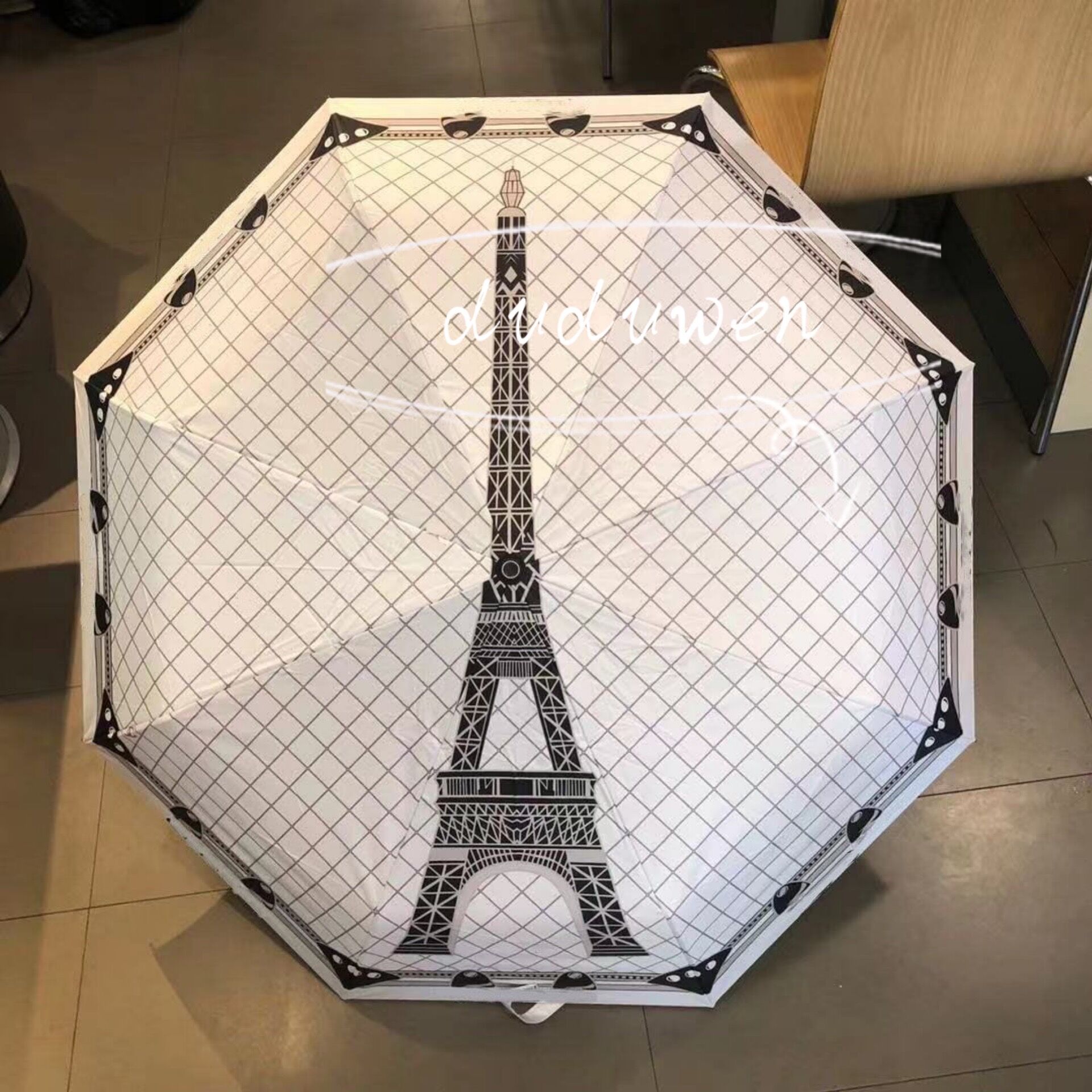 classic diamond pattern designers Umbrella fashion C Women Automatic open and closed selection letter 2c Umbrellas for Rain or sunshine with Box
classic diamond pattern designers Umbrella fashion C Women Automatic open and closed selection letter 2c Umbrellas for Rain or sunshine with Box