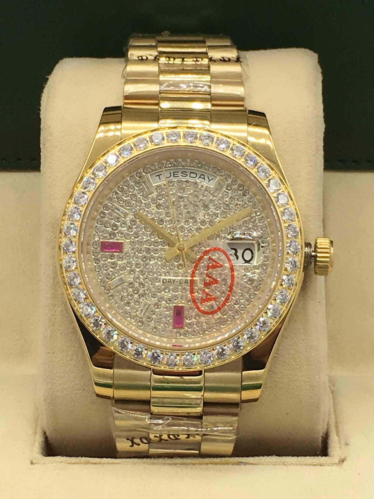 Master design automatic mechanical watch, luxury fashion dial, colorful diamond ring. Sport waterproof, folding buckle, sapphire glass, star handbag, Nude
Master design automatic mechanical watch, luxury fashion dial, colorful diamond ring. Sport waterproof, folding buckle, sapphire glass, star handbag, Nude