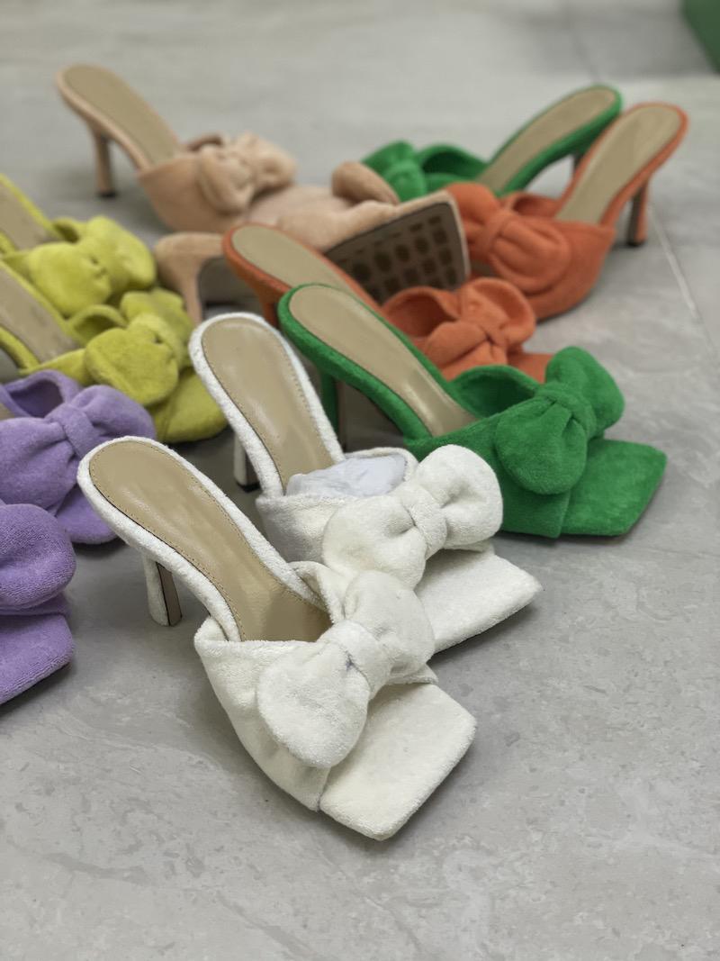 2022 Designer Women Bowtie Sandals Summer Slipper Holiday Style Towel Mules Slides Sandal Sexy Party High Heels Sandals Shoes with Box
2022 Designer Women Bowtie Sandals Summer Slipper Holiday Style Towel Mules Slides Sandal Sexy Party High Heels Sandals Shoes with Box