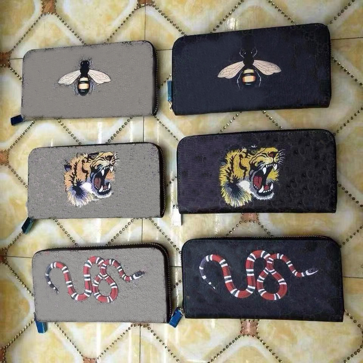 6 colors tiger wallets bee snake pattern fashion men women wallet card holder case coin purse zipper letter print, Red;black
6 colors tiger wallets bee snake pattern fashion men women wallet card holder case coin purse zipper letter print, Red;black