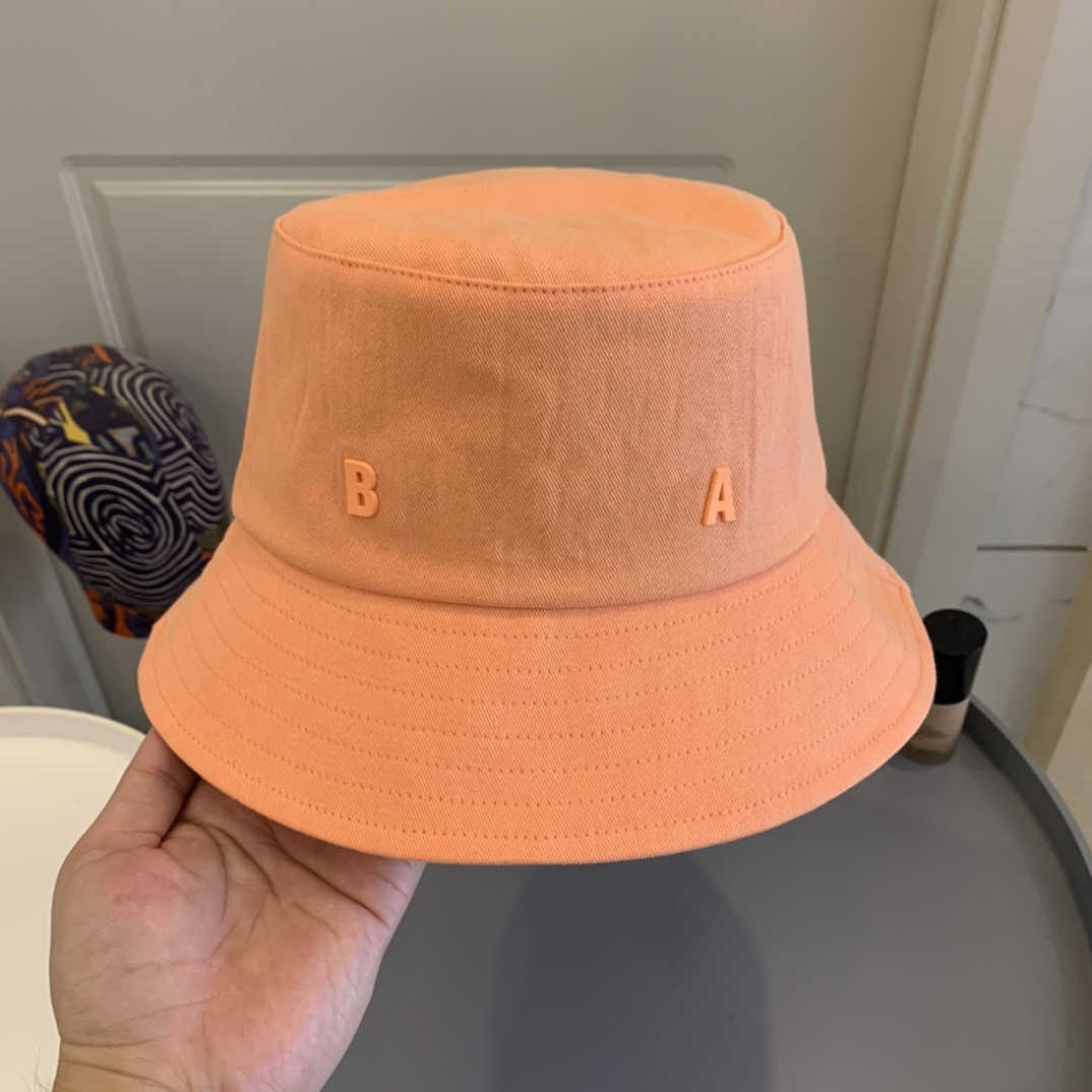 luxury 2021 designers bucket hat Leisure fashion travel for Mens and Womans beach sun fisherman cap Highly Quality 4 colors good nice, Blue;gray
luxury 2021 designers bucket hat Leisure fashion travel for Mens and Womans beach sun fisherman cap Highly Quality 4 colors good nice, Blue;gray