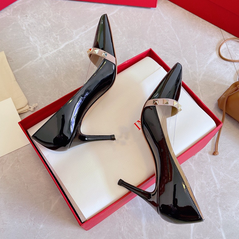 High-heeled shoes 2021 patent leather Rivet 8 cm slim heel slip-resistant fashion sexy comfortable 34-42 women, Black
High-heeled shoes 2021 patent leather Rivet 8 cm slim heel slip-resistant fashion sexy comfortable 34-42 women, Black