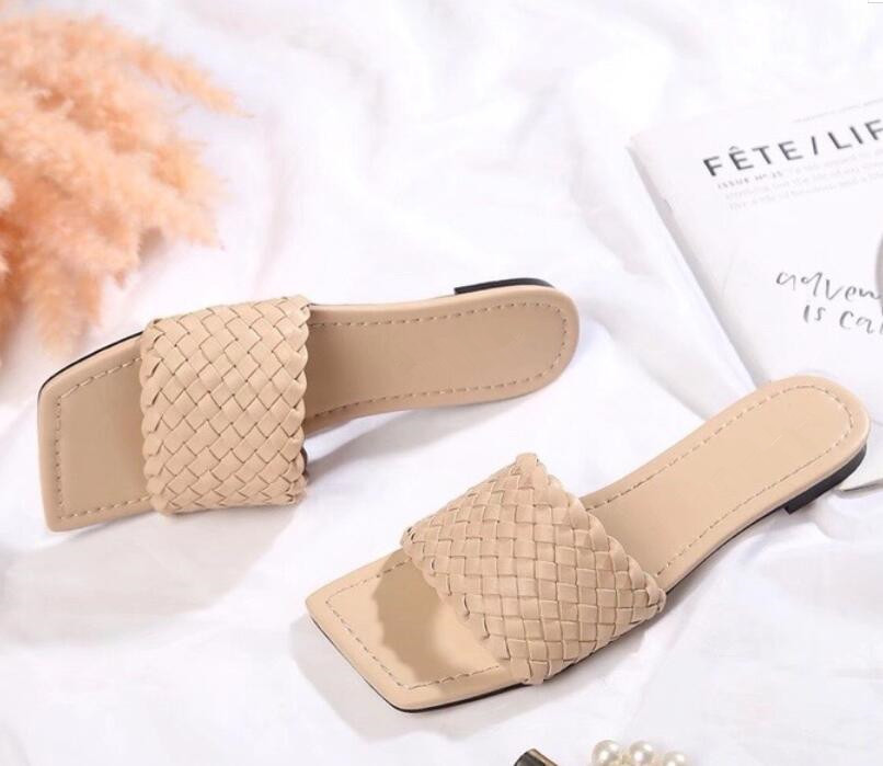 New Color Paris Womens Slippers Beautiful Scuffs Shoes Summer Sandals Beach Slides Slippers Ladies Flip Flops Loafers Sexy Best Embroidered, Black
New Color Paris Womens Slippers Beautiful Scuffs Shoes Summer Sandals Beach Slides Slippers Ladies Flip Flops Loafers Sexy Best Embroidered, Black