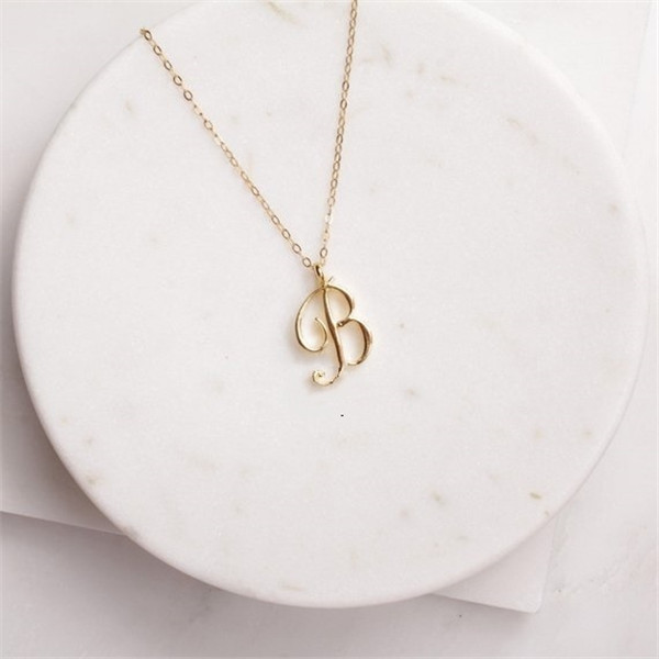 Small Cursive 26 Capital Letter Necklace Single Partner Name Initial Alphabet A-J Charm Swirl Monogram Word Text Character Pendant Chain Necklaces for