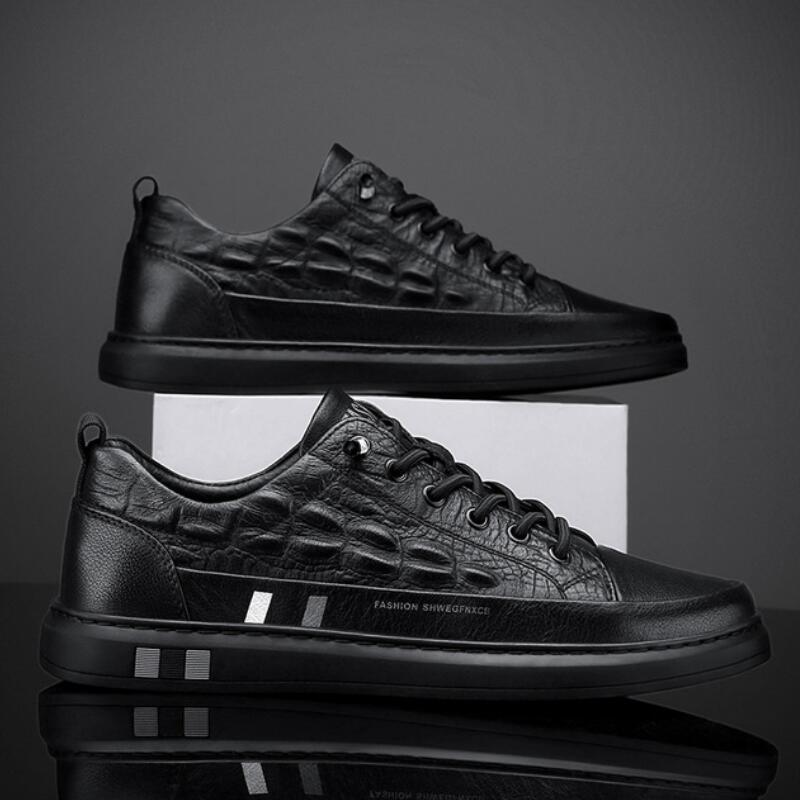 2021 new Classic men's outdoor Dress Shoe with leather tips carved Italian formal board shoes b39, Black
