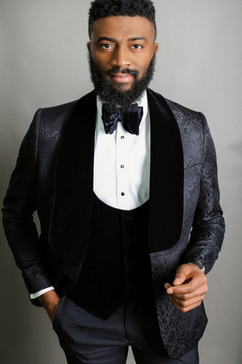 High Quality One Button Black Groom Tuxedos Shawl Velvet Lapel Wedding/Prom/Dinner Groomsmen Men Suits Blazer (Jacket+Pants+Vest+Tie) W1373