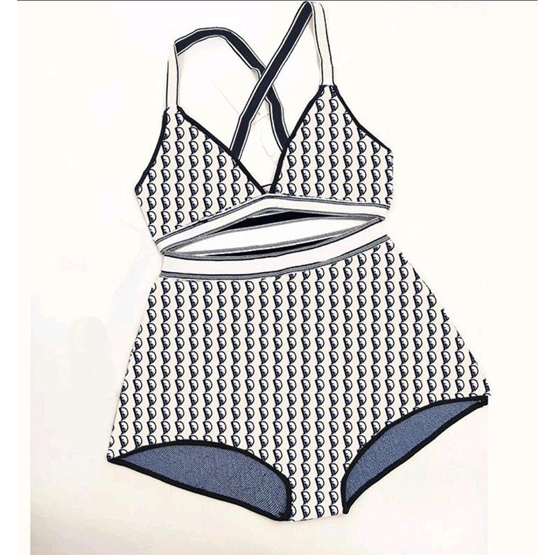 Bikini Swimsuit swimwear for women Designer Bathing Suits dress pants shirt Two piece split cross strap Pant It' very elastic 35-60KG1
Bikini Swimsuit swimwear for women Designer Bathing Suits dress pants shirt Two piece split cross strap Pant It' very elastic 35-60KG1
