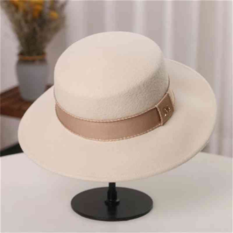 Net Red Same Autumn and Winter Wool Tweed French Celebrity White Flat Top Hat Female British Hepburn Jazz