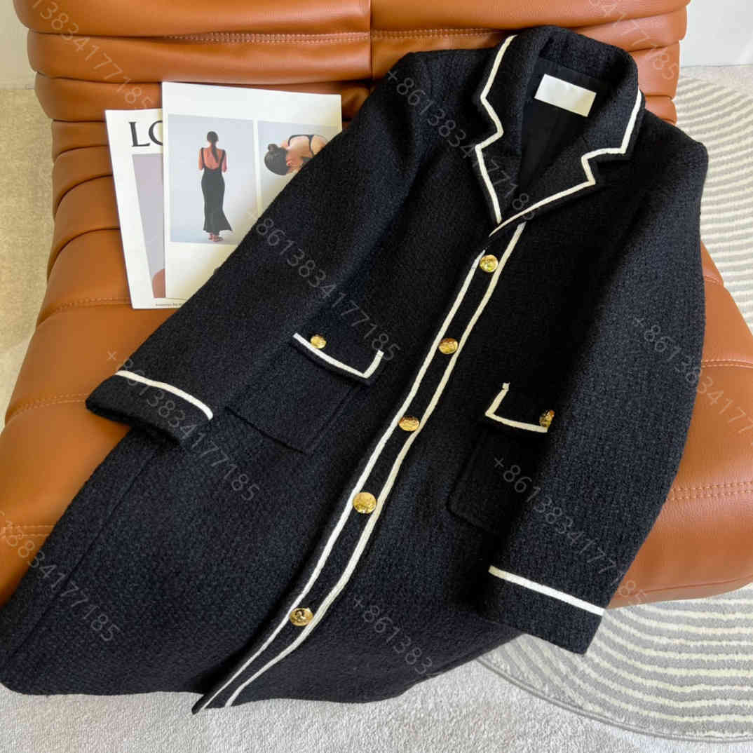 Fashion women lapel wool woolen coat trench coat wool blended letters logo top quality brand winter midi coats jackets long sleeve casual womens designer clothes
Fashion women lapel wool woolen coat trench coat wool blended letters logo top quality brand winter midi coats jackets long sleeve casual womens designer clothes