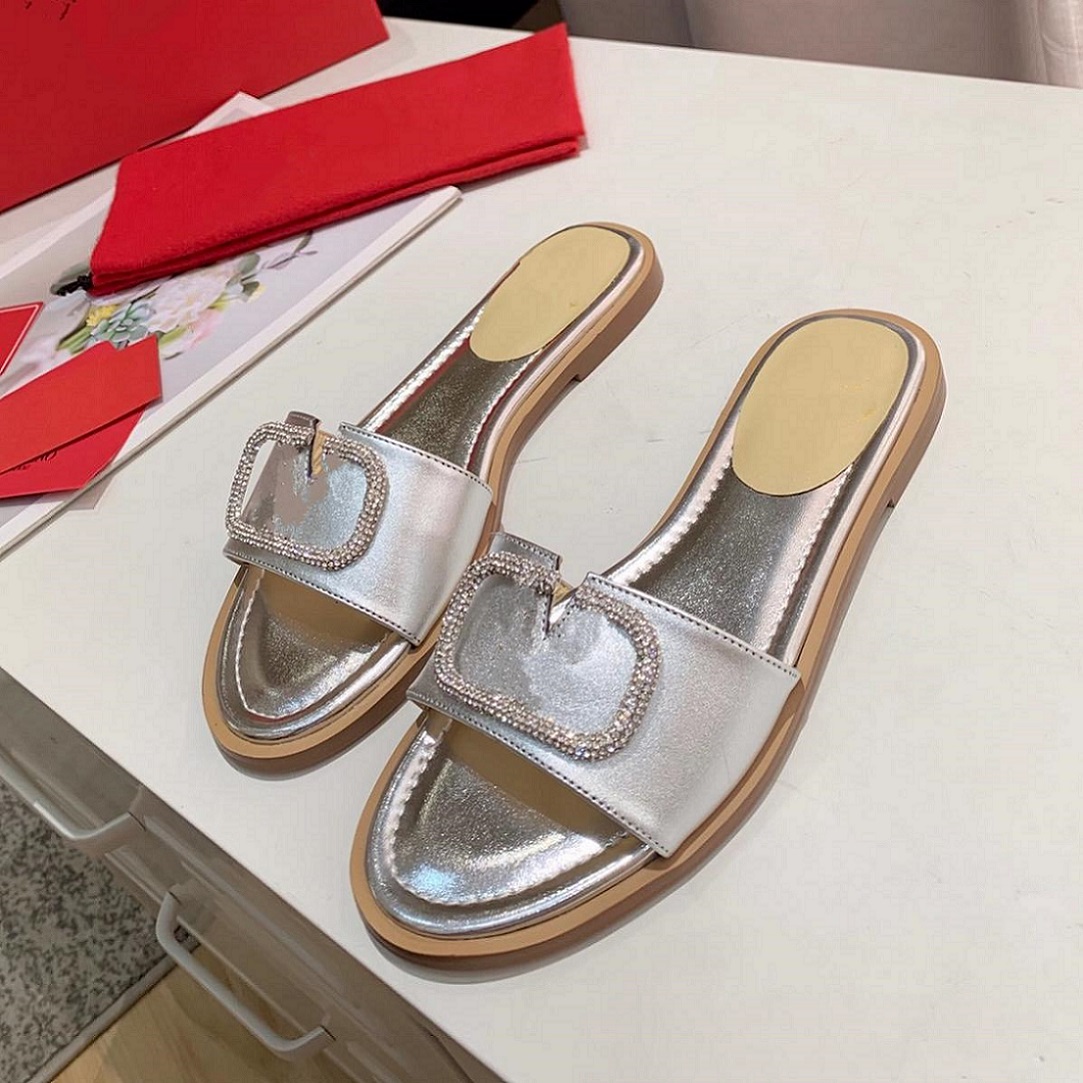 2021 real leather gold silver rhinestone slides flat heel sandals temperament Slippers women fashion shoes size 35 to 41 tradingbear 
2021 real leather gold silver rhinestone slides flat heel sandals temperament Slippers women fashion shoes size 35 to 41 tradingbear