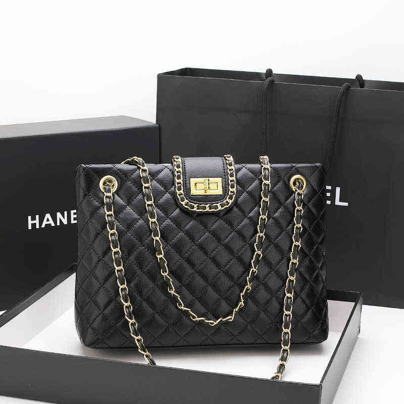 Leather women's bag live broadcast Lingge buet bag women's 2021 autumn and winter high-capacity msenger chain bag
Leather women's bag live broadcast Lingge buet bag women's 2021 autumn and winter high-capacity msenger chain bag