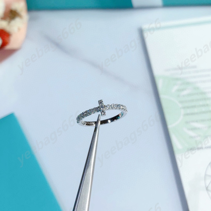 Fashion T Shape Diamond Coil Ring Jewelry Women Men Couple Rings 18K Gold and Rose Jewelry Rings
Fashion T Shape Diamond Coil Ring Jewelry Women Men Couple Rings 18K Gold and Rose Jewelry Rings